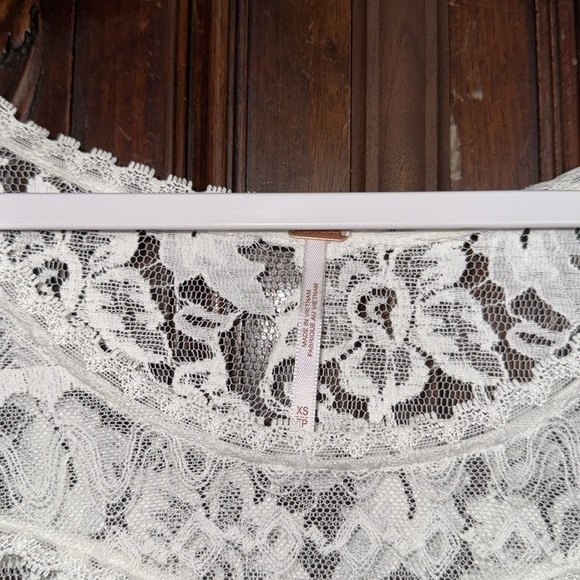 Free People shirt Lace Scallop Hem Top XS Romantic Cottagecore Boho - Picture 4 of 6
